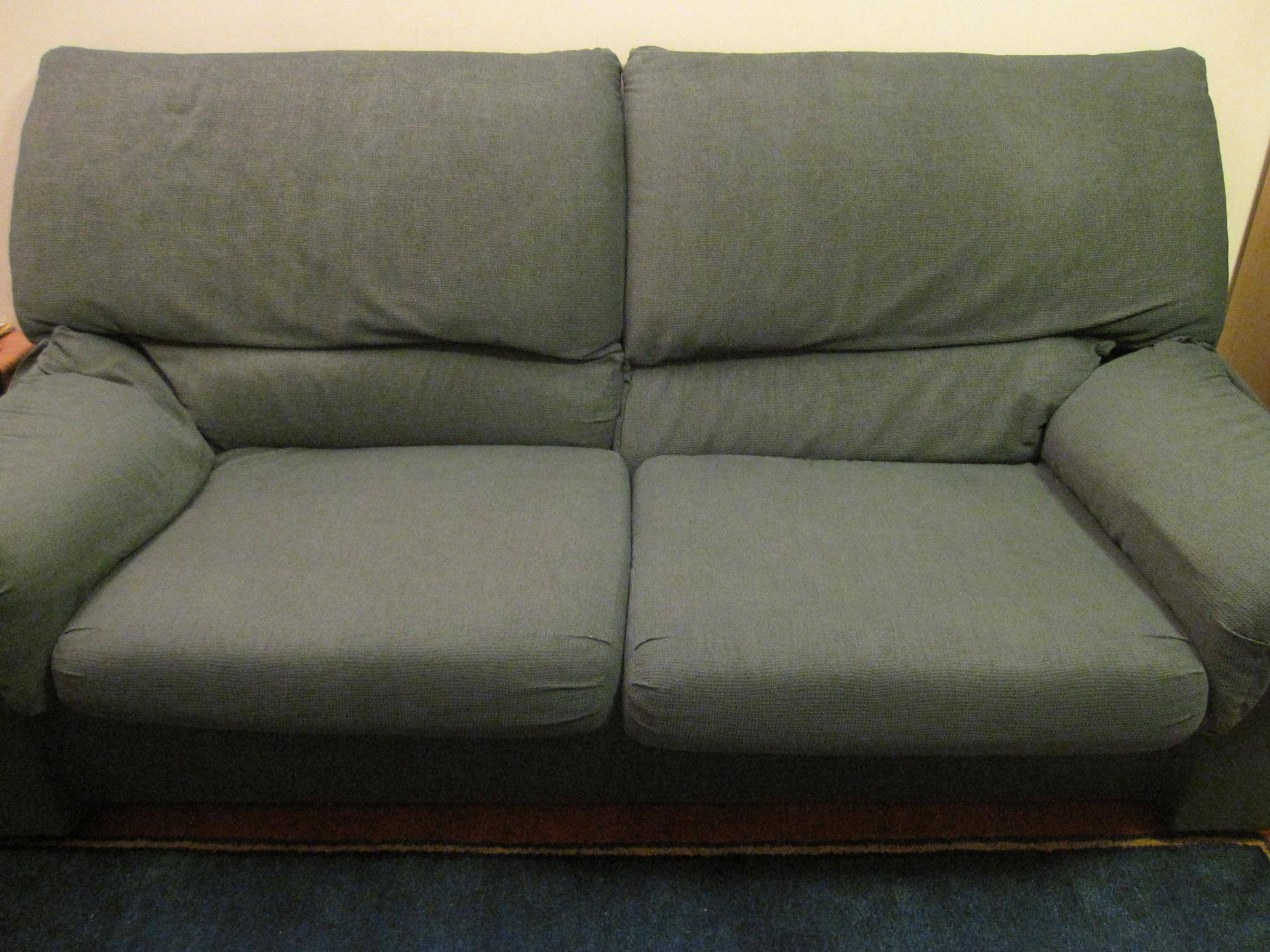 Sofa.jpg